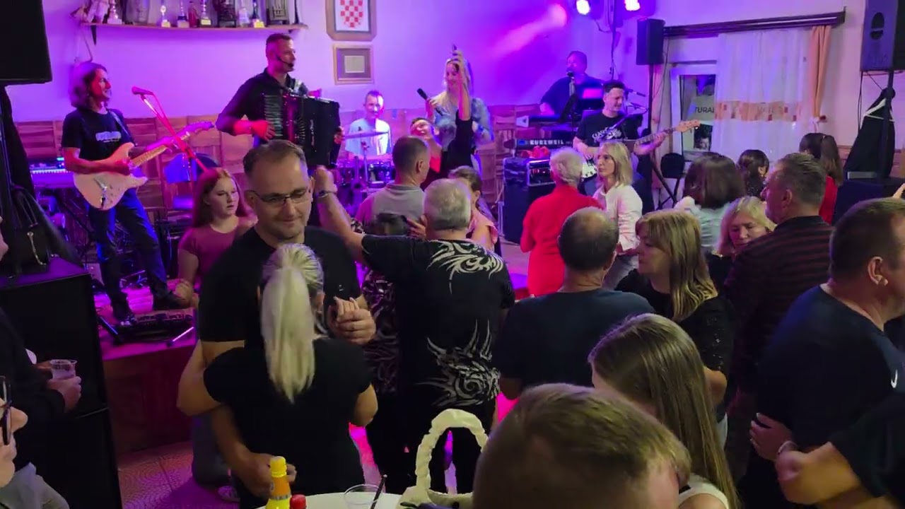 Video: zabava uz Joker Band na 18. Slivarijadi — 4. dio