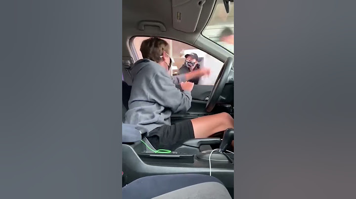STEALING FOOD FROM A DRIVE THRU (FUNNY REACTION) #shorts