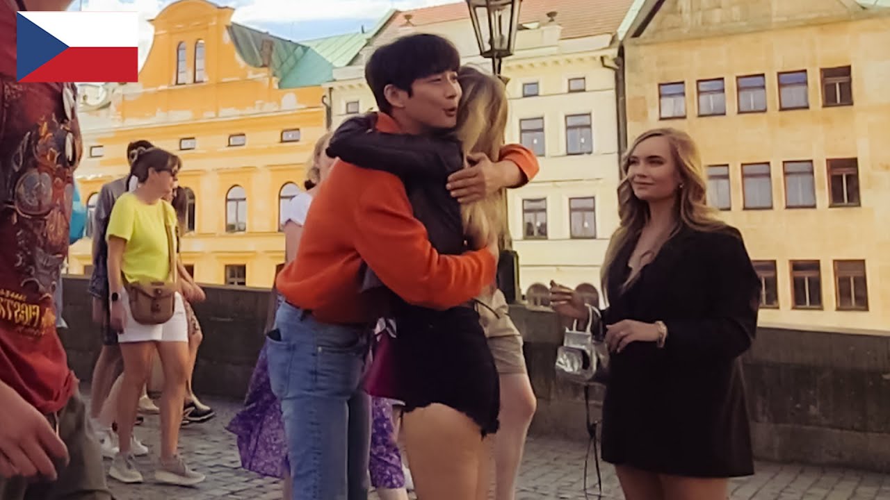 Что, если я попробую бесплатно обняться в Праге?