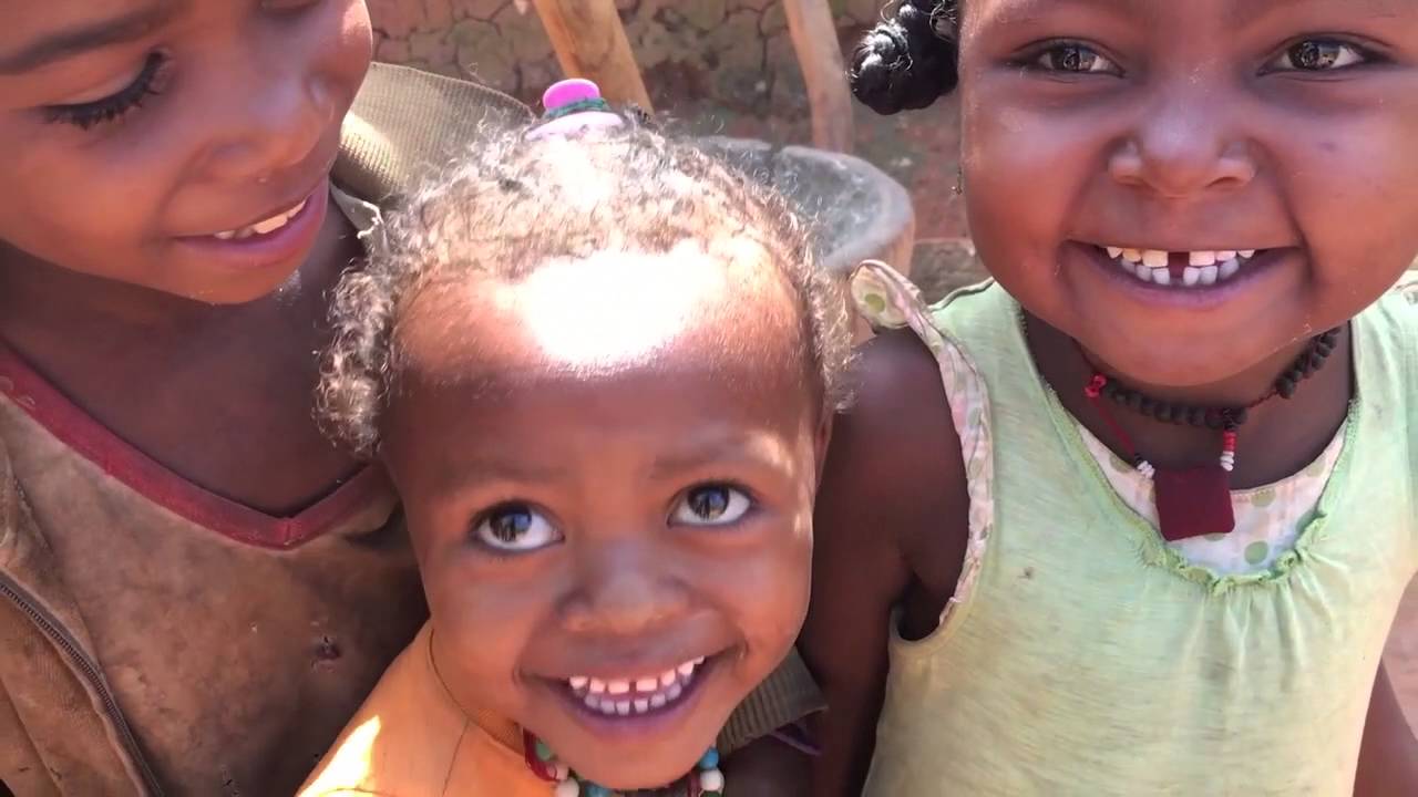 Madagascar Scènes de vie / Madagascar Lifestyle - YouTube