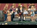 Capture de la vidéo Tedeschi Trucks Band Perform “Palace Of The King”, With Special Guest Billy Gibbons!