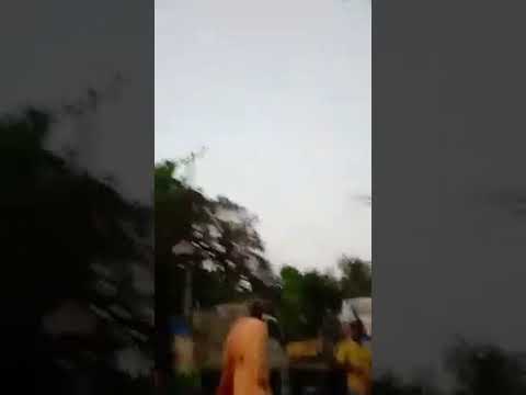 সরিষা রামকৃষ্ণ মিশনের জমি অবৈধভাবে দখলের প্রয়াস! মিশনের মহারাজকে ধাক্কা ধাক্কি কট্টরপন্থীদের সরিষা রামকৃষ্ণ মিশনের জমি অবৈধভাবে দখলের প্রয়াস! মিশনের মহারাজকে ধাক্কা ধাক্কি কট্টরপন্থীদের