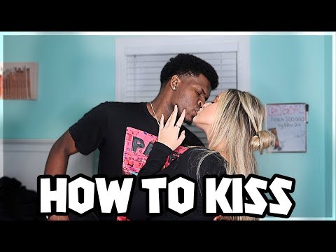 HOW TO KISS! *TUTORIAL*