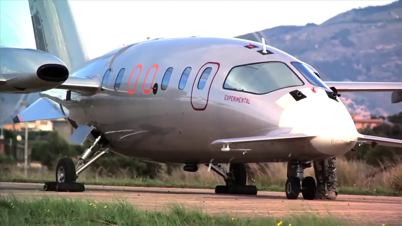 P 1HH HammerHead UAS First Flight New UAV for air sourveillance - YouTube