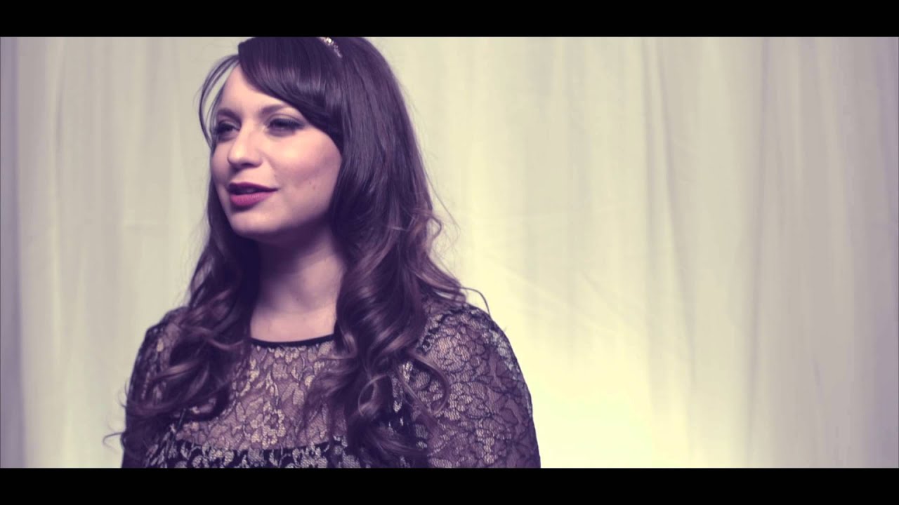 Christine D'Clario - El Nombre De Jesus (EPK) - (Redimi2Oficial) defensa y justicia
