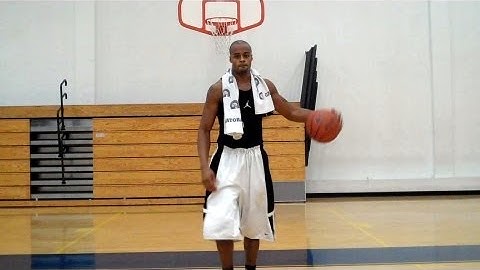 Reverse Pivot Move Layup Pt. 2 | Basketball Post Moves Footwork Drill | Dre Baldwin