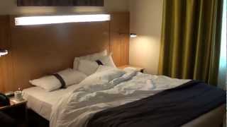 Holiday Inn Express Dubai Airport, UAE - Review of a King Room 244