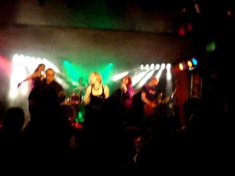 Sheerocks bei 30 Party im Schwimmbad Club in Heide...