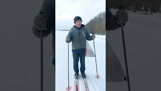 Славик на лыжах!.