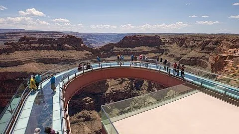 Walk 4,000 ft Above the Grand Canyon on the Skywalk