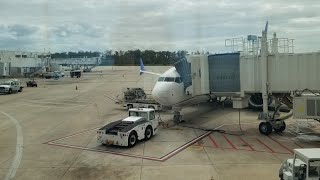 United airlines 737-MAX 8 landing in Orlando (CLE-MCO)