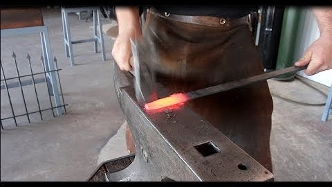 Blacksmithing for Beginners - Forging Lesson #1: drawing/drawing out
