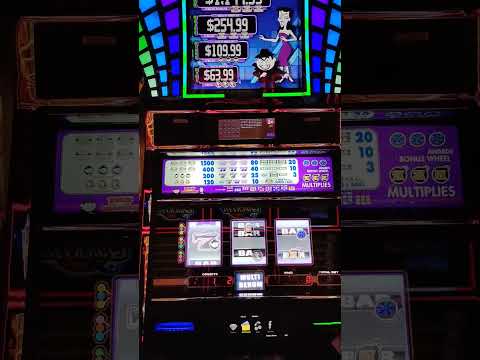 8 Free Games Bonus on Double Happiness Panda Slot in Las Vegas!