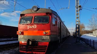 Электропоезд ЭР2Р-7078 на станции Столбовая