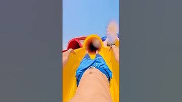 bella ciao waterpark parkour pov😂#parkourfreerun #parkourlife #parkour #waterslide #shortlife