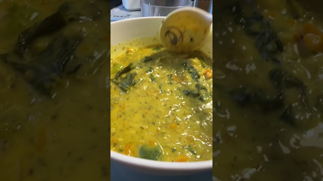 Осенний сезон — сезон супов. Домашний овощной суп с кокосовым молоком и порошком карри. 25 октябр...