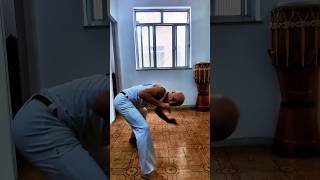 Capoeira basics for beginners.      #capoeira #dailypractice #disciplined #ginga #kicks #fighter