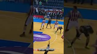 Lazic Pokusava Da Zaustavi Bogdana, Da Ne Ubaci 33 Poena