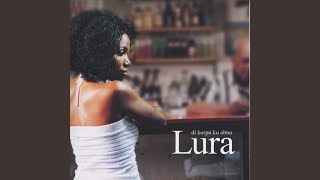 Video thumbnail of "Lura - So Um Cartinha"