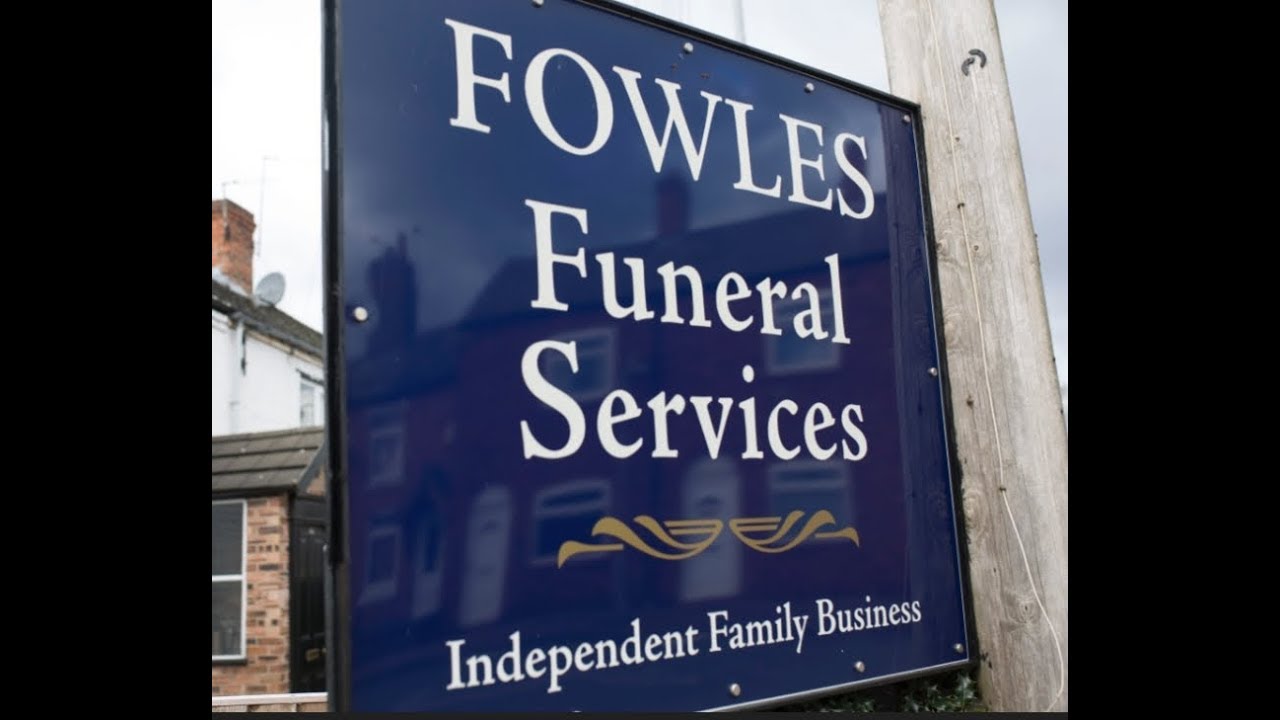 The Winsford Memorial Mile 2019 with Fowles Funeral Services - YouTube