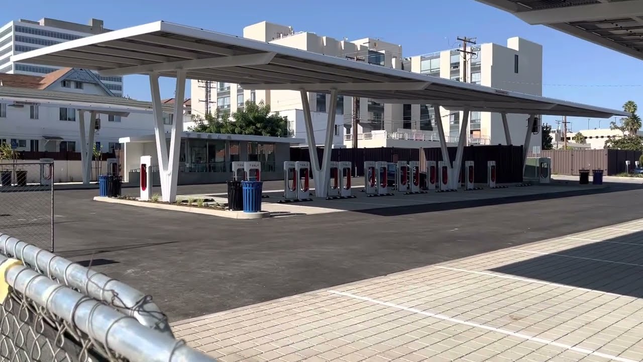 Tesla’s New Solar Powered Drivein Diner Supercharger Station In Santa