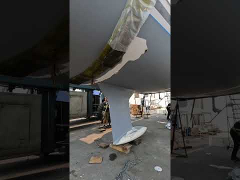 455 Sailboat Coming Together