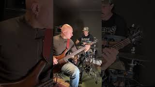 Otneseno Robby #bass #robby #bassplayer