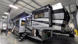 Luxury Fifth Wheel Tour 2021 Riverstone Legacy 37FLTH Toy Hauler @ Couchs RV Nation RV Review Tour