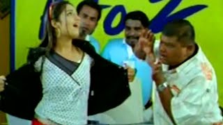 Nikita Thukral Come In Balajis Office And Remove Her Cloths Kannada Movie Junction