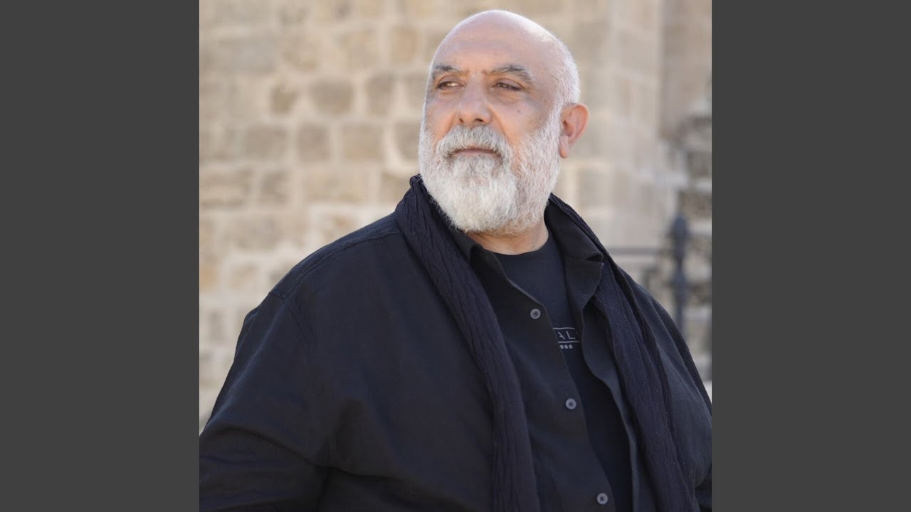 Yola Bakın Belki Gelen Babamdır