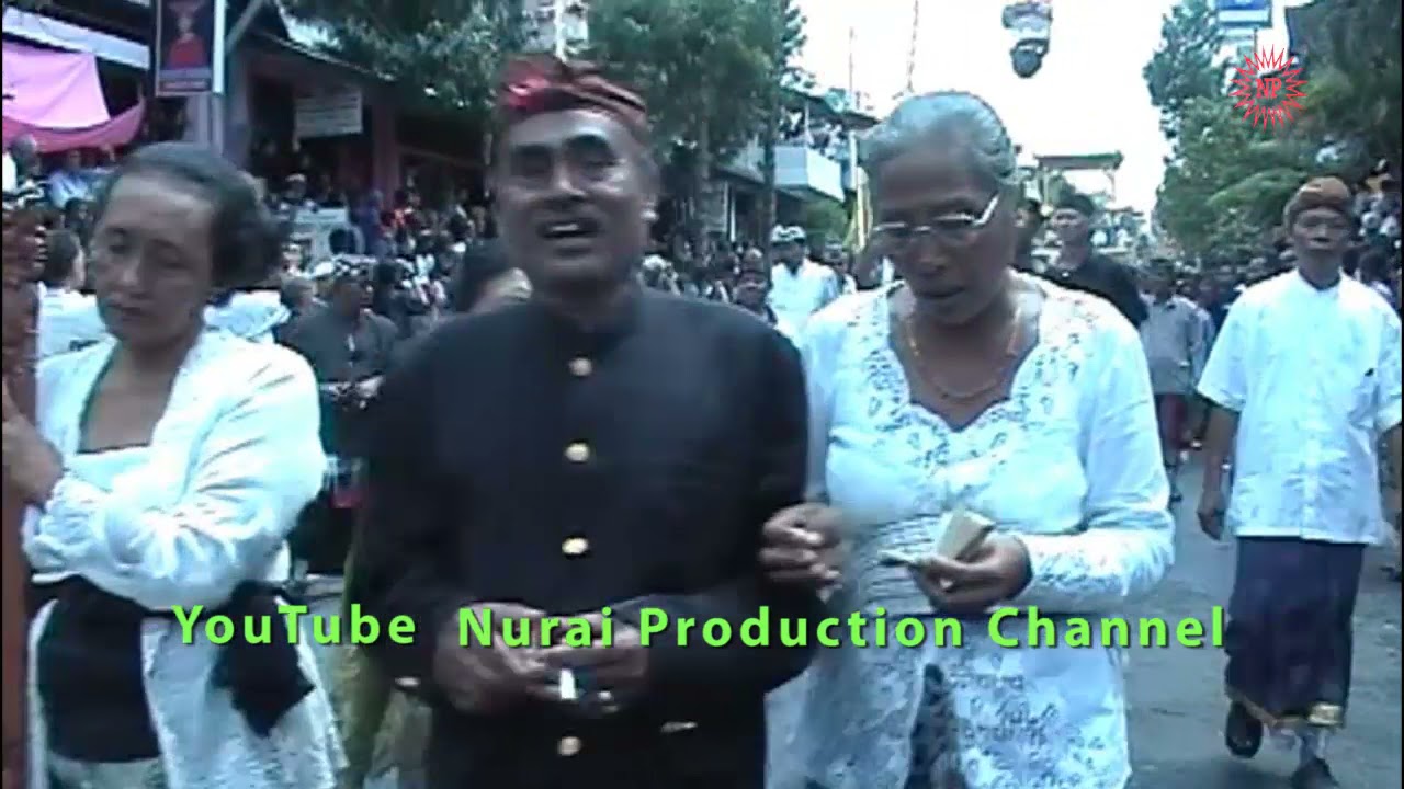 BADE 11 TON PROSESI PELEBON PURI UBUD th 2004