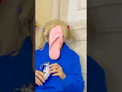 لما اخوك الصغير يبقا عايز يلعب بالعجين الي بيتعمل بي كحك