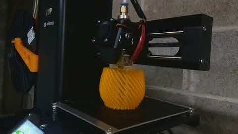 Monoprice Select Mini v2 Spiral Vase Time-lapse