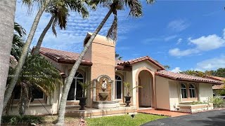 17925 SW 83rd Ct, Palmetto Bay, FL Presented by Pedro Casanova.