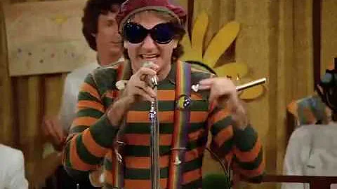 Robin Williams as Mork sings Shazbat Blues - Mork ...