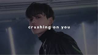 lucas - crushing on you (slowed + reverb) Resimi