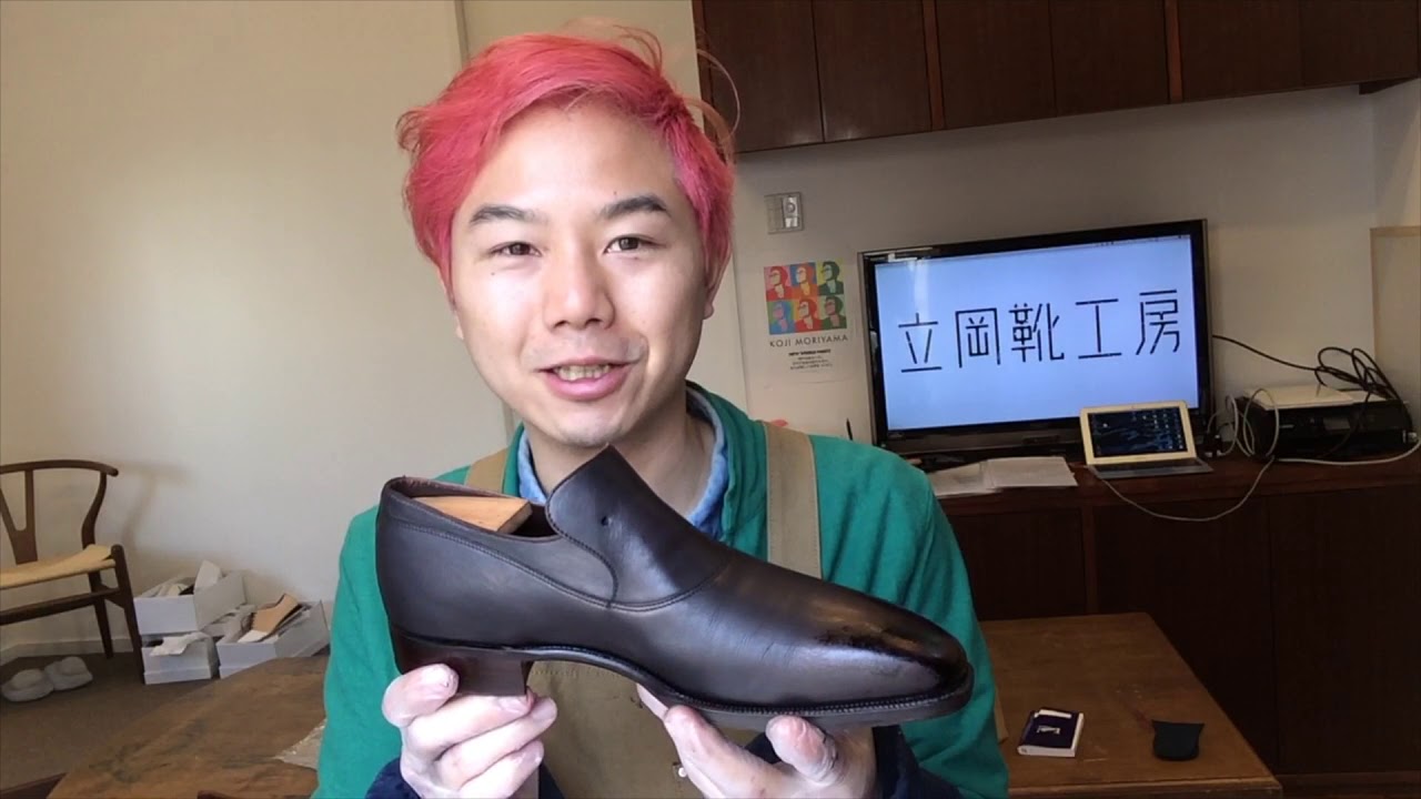 コルテの染め替え】赤いマーラーを黒くパティーヌしていく - YouTube