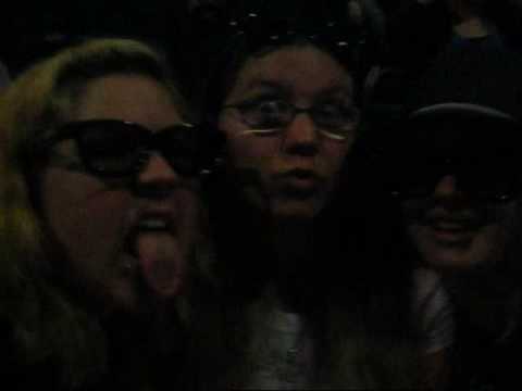 At the MIDNIGHT SHOWING, Jonas Brothers 3D concert experience!