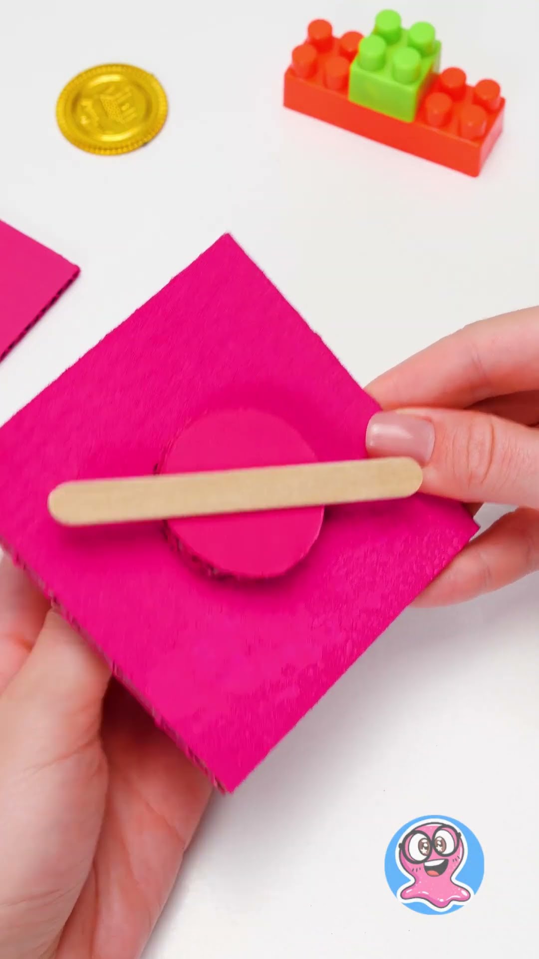 Hucha de cartón DIY #manualidades #DIY #cartón