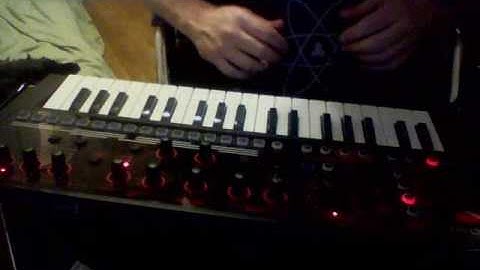 Roland JDXi 1st Pattern with  Vocoder, "Worldy 1"