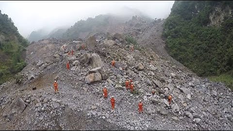 Landslide Rescue Halted Due to Hill Instability in NW China