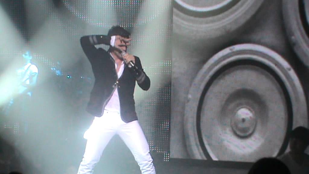 SAKIS@S CLUB THALASSA 13-5-2011 ENARKSI MEXRI IT'S MY LIFE BY MARIA KOUZINOGLOU .MPG