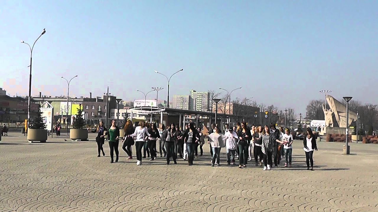 Flash Mob Skłodowska Dąbrowa Górnicza Beyonce :)))