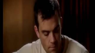 Robbie Williams Live 2002 - Nan's Song