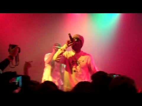 OverDoz. Performs Don't Wanna Be Your Girlfriend f...