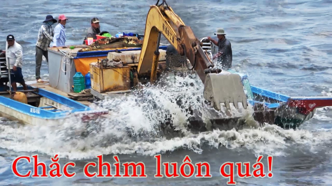 sức mạnh vỏ lãi giúp chẹt chở xe cuốc vượt cống ngăn mặn