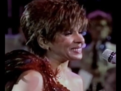 Shirley Bassey -