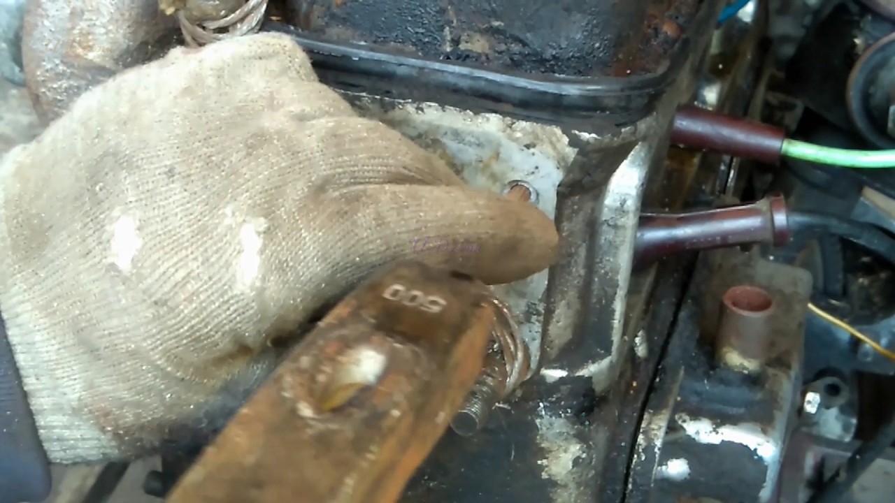 Как Выкрутить Обломанную Шпильку или Болт за 5 Минут!