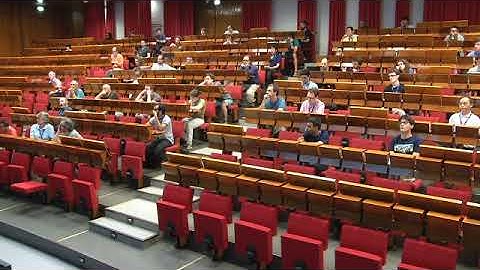 Statistical Mechanics of Self-Gravitating Systems