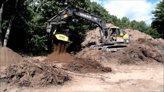 Screening topsoil with REMU EP4150HD @REMUoyScreeningTechnology